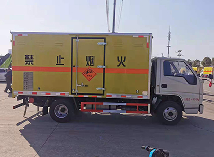 宁洱爆破器材运输车